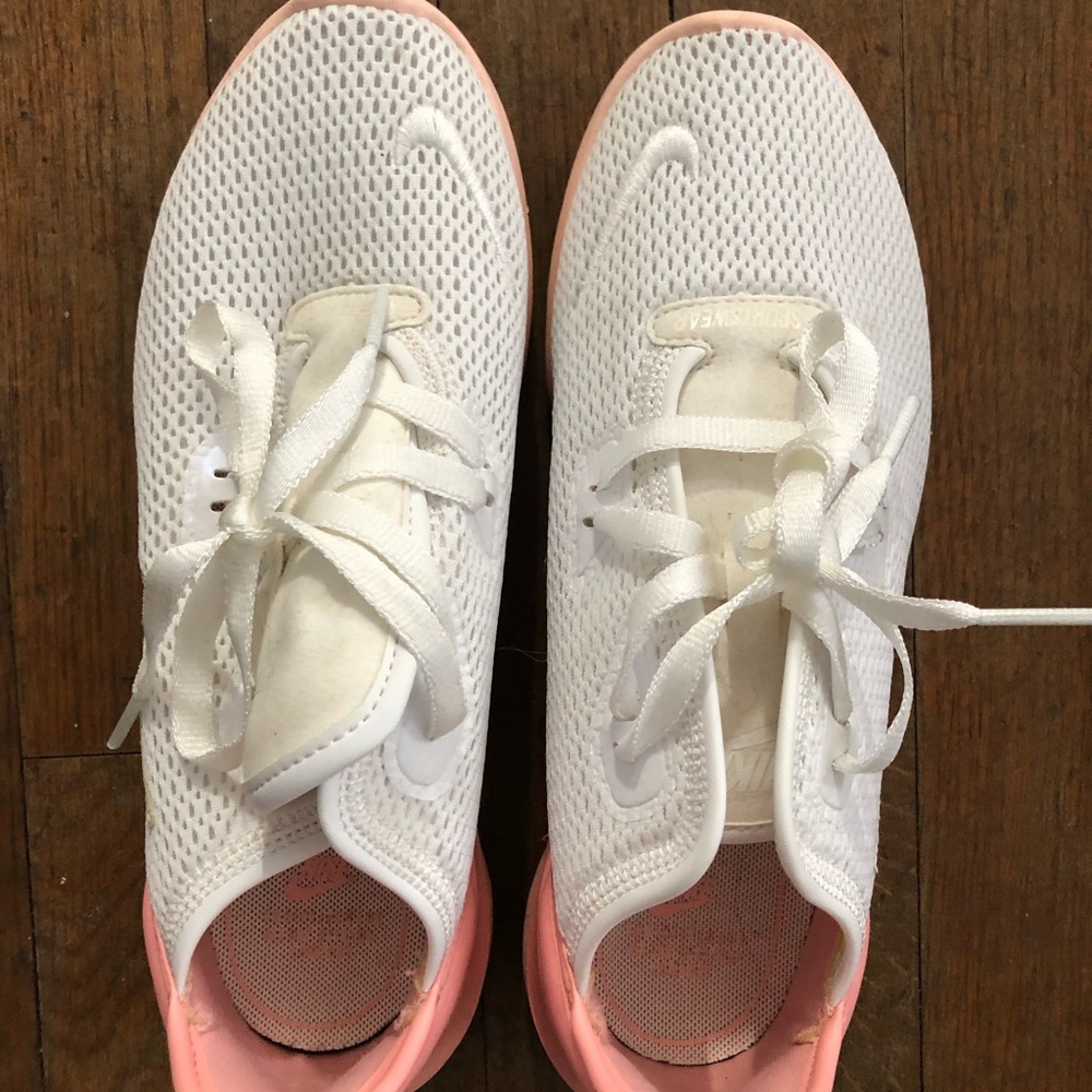 Nike women’s shoes